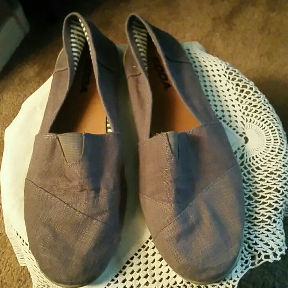 Soda Brand Comfort Grey Shoes