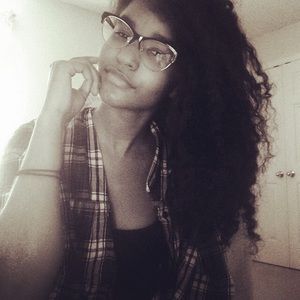 Meet your Posher, Shaena