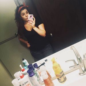 Meet your Posher, Ella