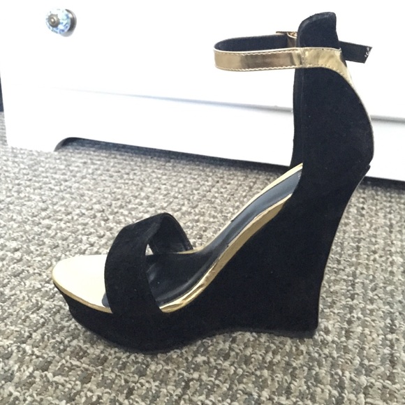 Shoes - Black and Gold sandal wedge! Size 8