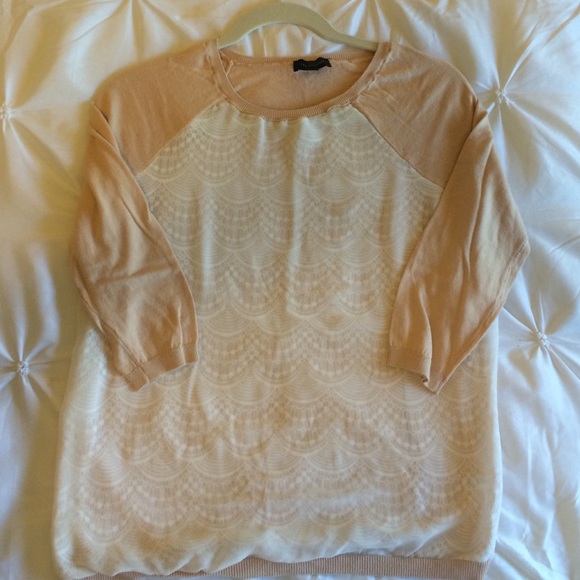 Light sweater with scalloped lace detail