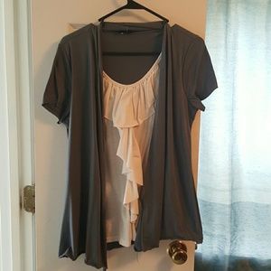 Grey/cream top