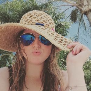 Meet your Posher, Ellen