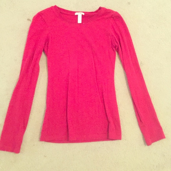 Red scoop neck long sleeve
