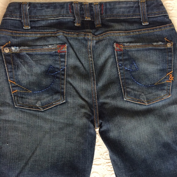 J & Co Cropped Jeans - Picture 4 of 4