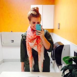 Meet your Posher, Brooke