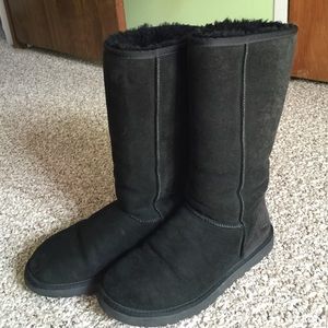 Black Uggs