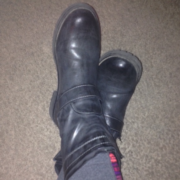 ****SOLD on another site***** - Picture 1 of 4