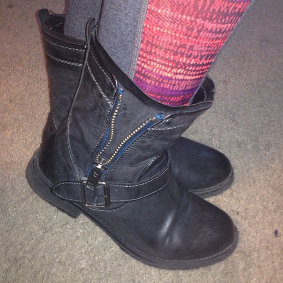 ****SOLD on another site***** - Picture 2 of 4