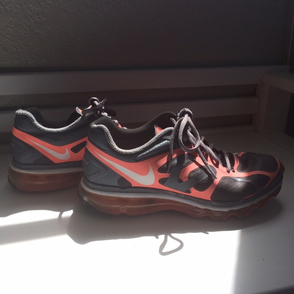 Nike AIR MAX size 8.5