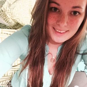 Meet your Posher, April