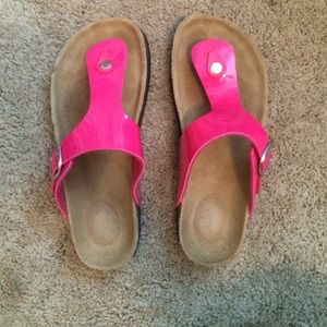 Pink Gizeh Birkenstocks