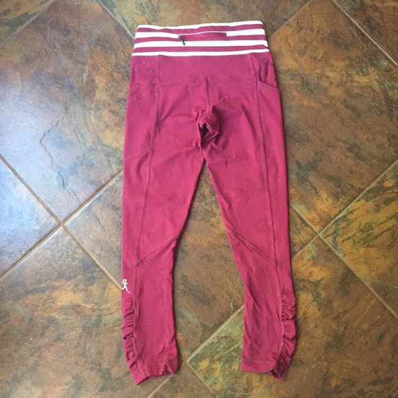 Lululemon seawheeze crops - Picture 2 of 4