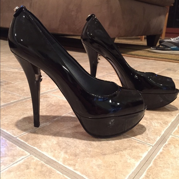 Stuart Weitzman Black Patent Pumps