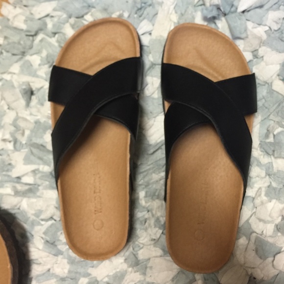 Black sandals - Picture 1 of 1