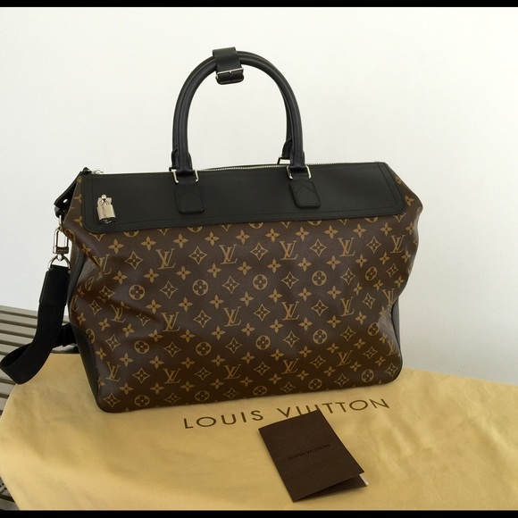 AUTHENTIC Neo Greenwich monogram. Mac.
