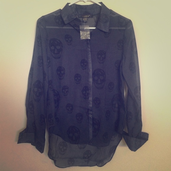 Urban Outfitters Tops - New sheer skull blouse