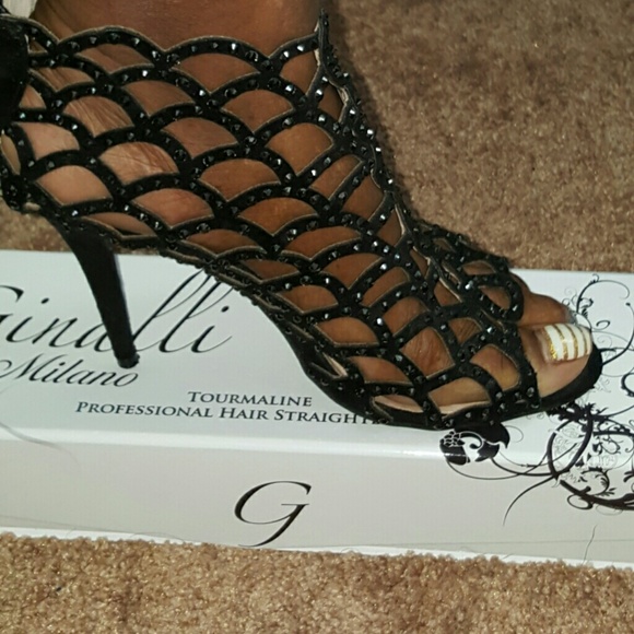 Zigi Soho Shoes - Black 4" Cut-out Peep Toe Heels with Sparkle