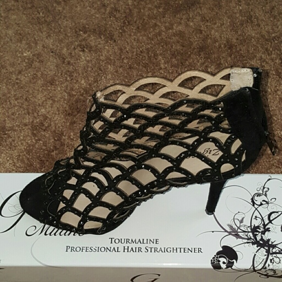 Black 4" Cut-out Peep Toe Heels with Sparkle - Picture 2 of 4