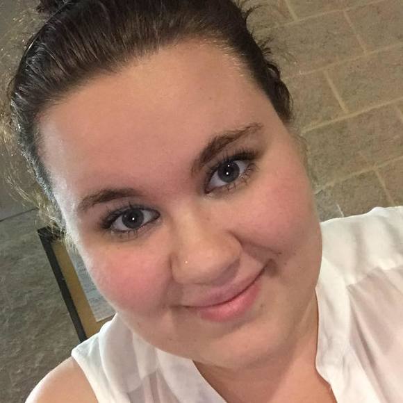 Meet your Posher, Sarah - Picture 1 of 1