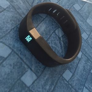 Fitbit force