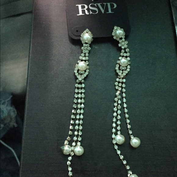 RSVP Earrings - Picture 1 of 1