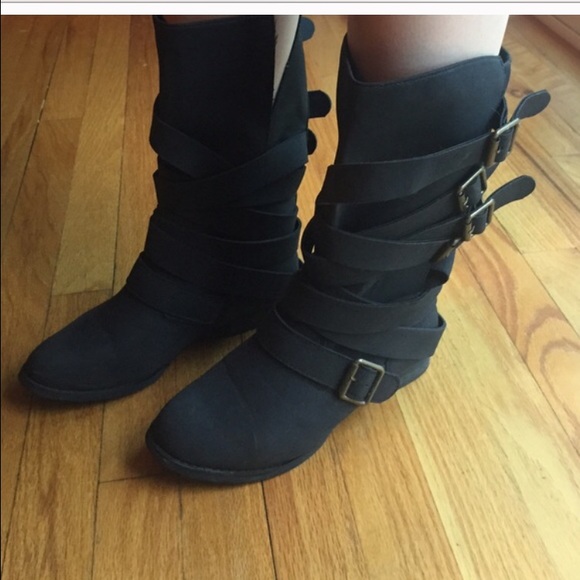 Black boot