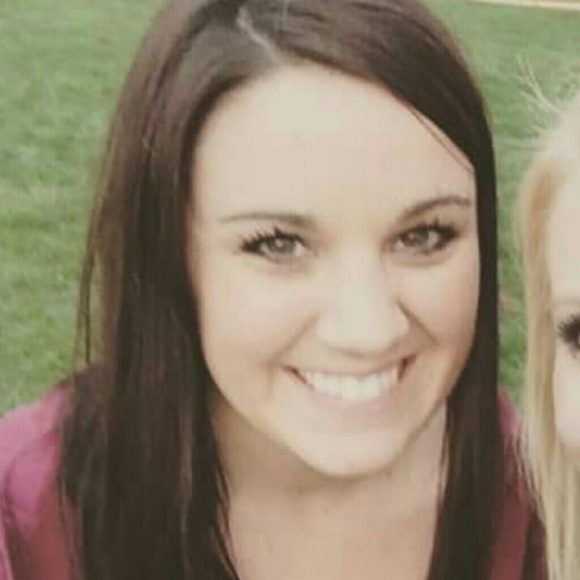 Meet your Posher, Jessica - Picture 3 of 4