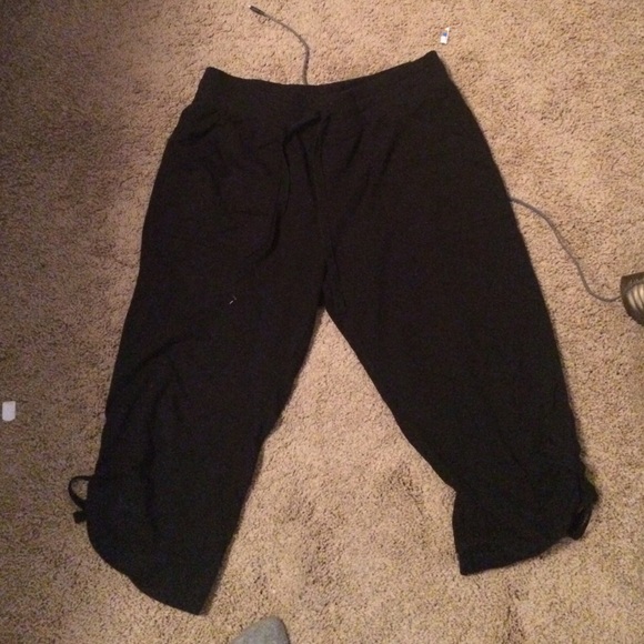 Tie bottom black Capri