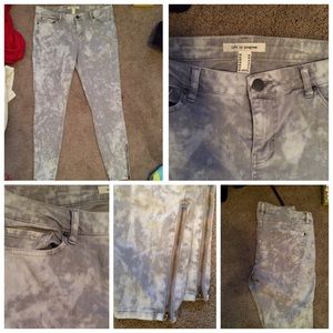 Grey and white tie-dye jeans