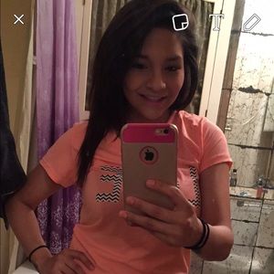 Meet your Posher, Gabriela