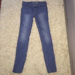 * SOLD ON Ⓜ️* Hollister Jeggings