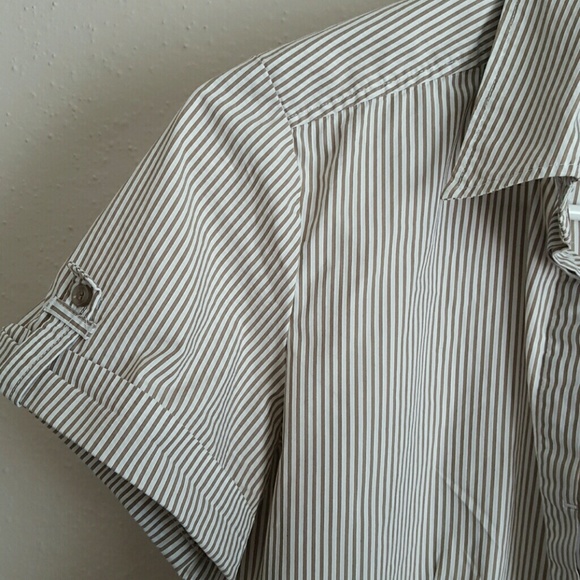 NY&Co. Stretch Button up top - Picture 2 of 2