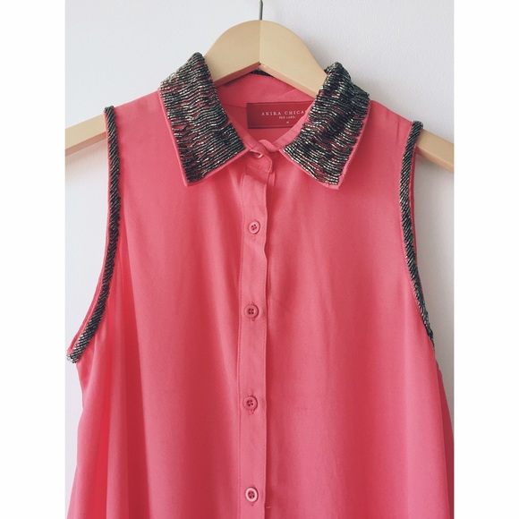 AKIRA Asymmetrical Top