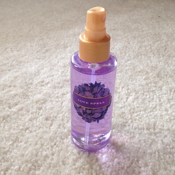 GONE!!  One lucky Posher already scored this!!!