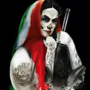 Meet your Posher, Claudia