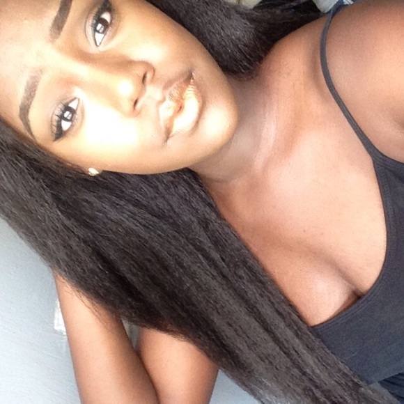 Meet your Posher, Alysha