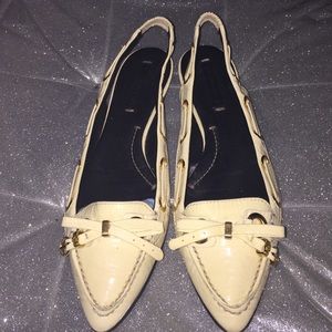 🍨 BCBG Cream Flats 🍨