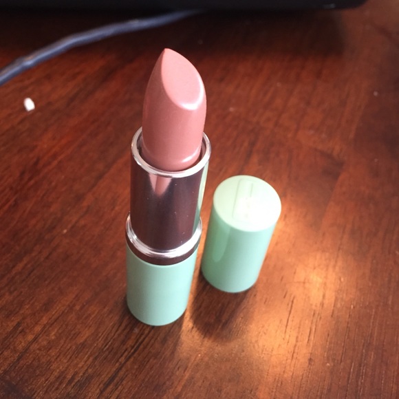 Clinique Accessories - Clinique Matte Suede (nude) lipstick