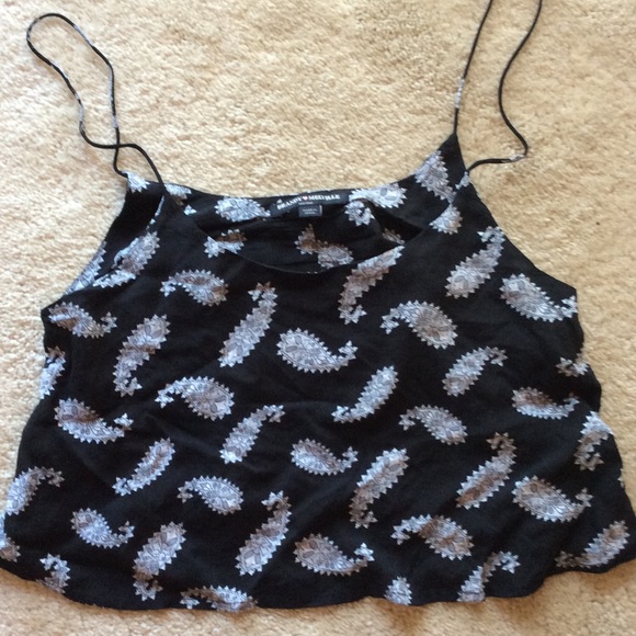 Brandy Melville crop top