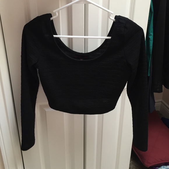 NWOT Black Crop Top