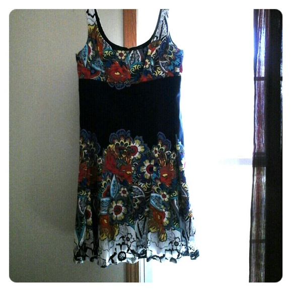 Floral Dress With Back Zipper