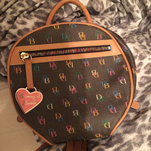Dooney & bourke purse