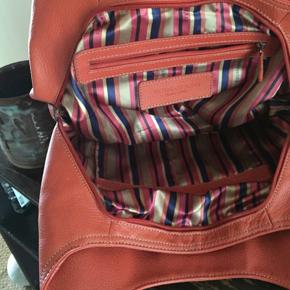 Tignanello Pumpkin colored Leather handbag - Picture 2 of 4