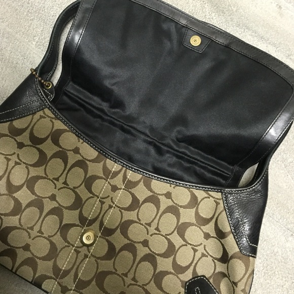 Coach purse - Picture 2 of 3