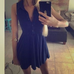 ‼️SOLD ON VINTED‼️UO collared navy blue dress