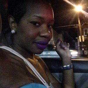 Meet your Posher, Crystal