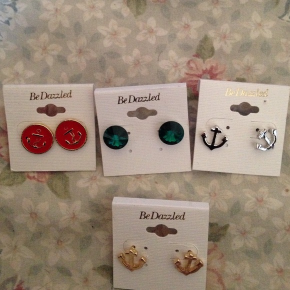 earring studs - Picture 2 of 3