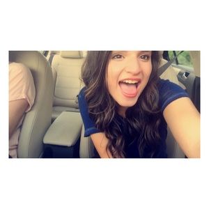 Meet your Posher, Valeria