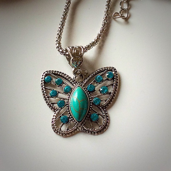 Butterfly Necklace - Picture 2 of 4